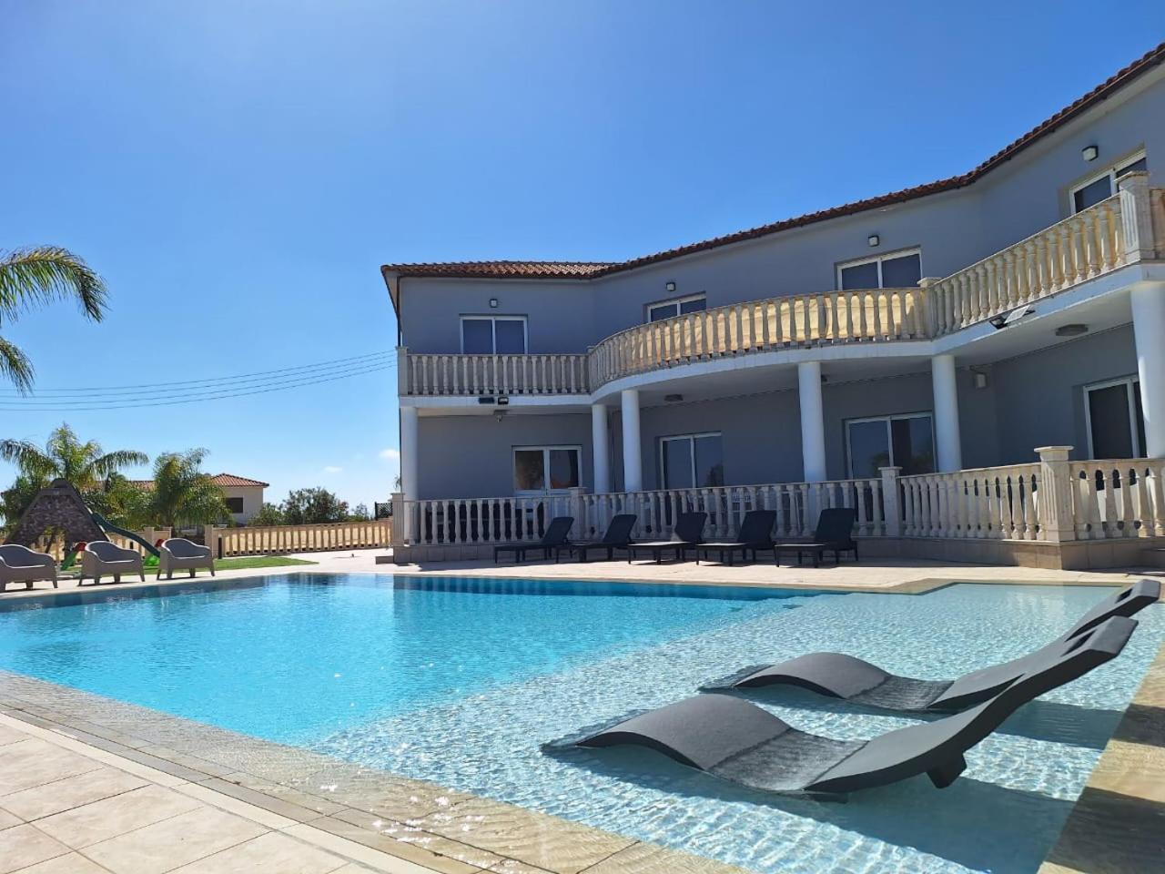 Grand Villa Lynn Seaview Ayia Napa Exterior foto