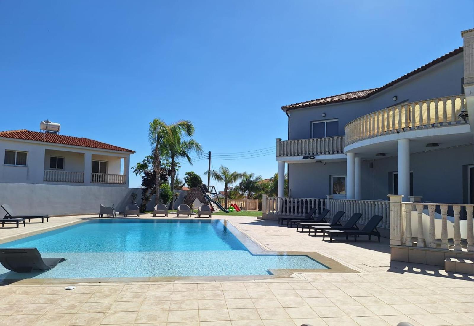 Grand Villa Lynn Seaview Ayia Napa Exterior foto